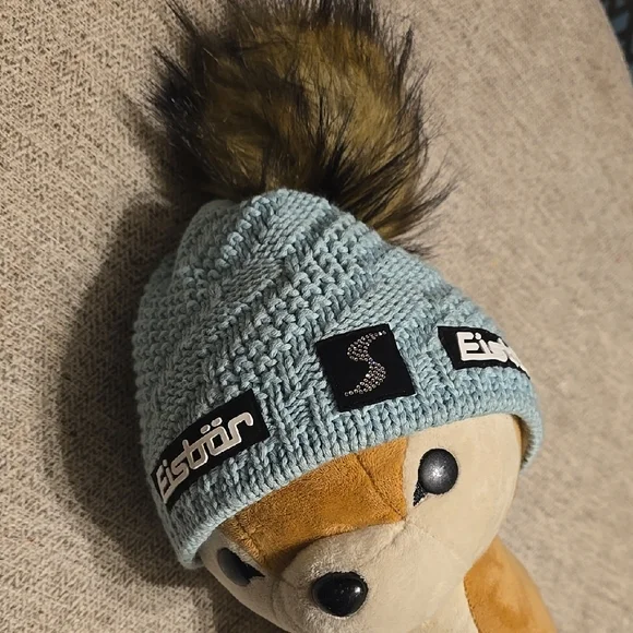 Eisbor Focus Lux Crystal Skipool Beanie - Picture 3 of 8